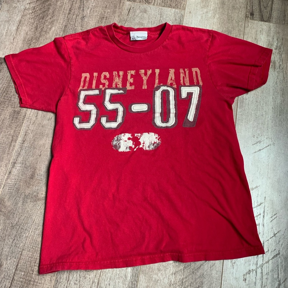 Disneyland resort t shirt red Mickey Mouse size S